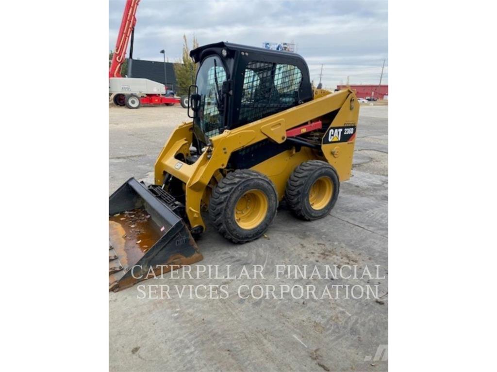 CAT 236D  스키드로더