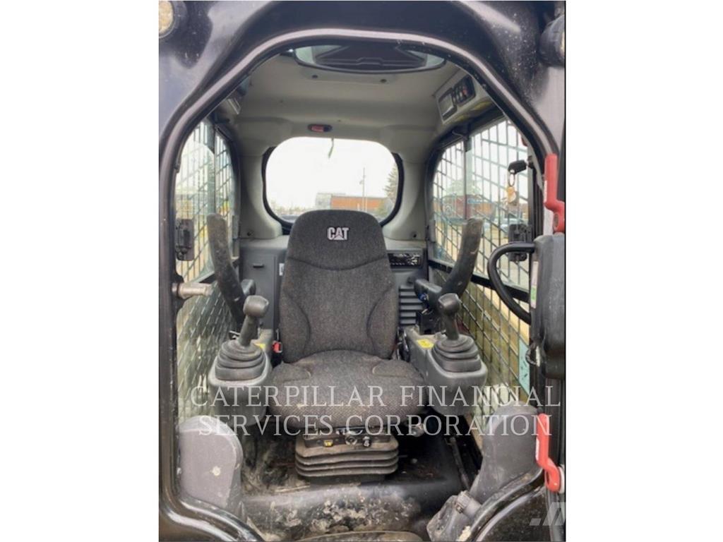 CAT 236D  스키드로더