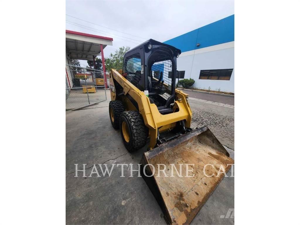 CAT 236D  스키드로더