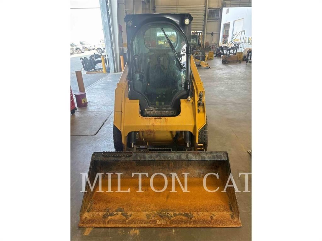 CAT 236D 3  스키드로더