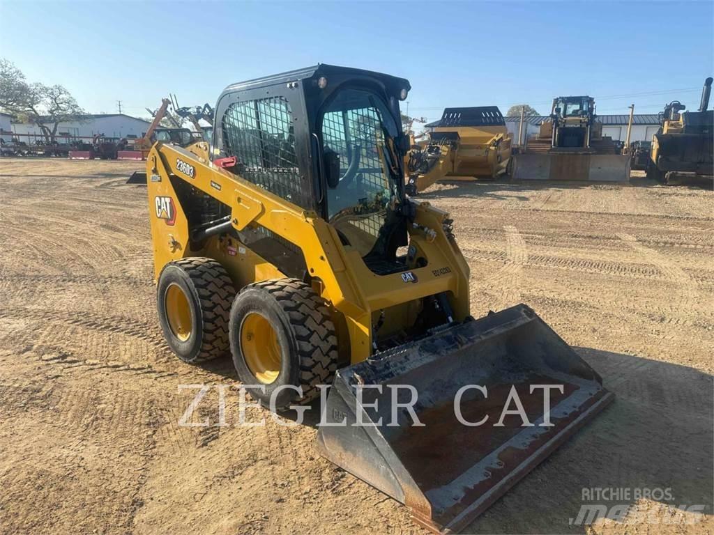 CAT 236D3  스키드로더