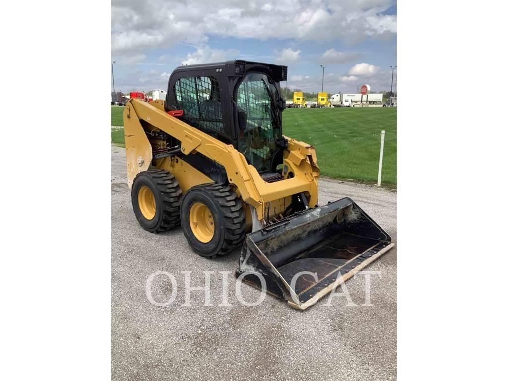 CAT 236D3  스키드로더