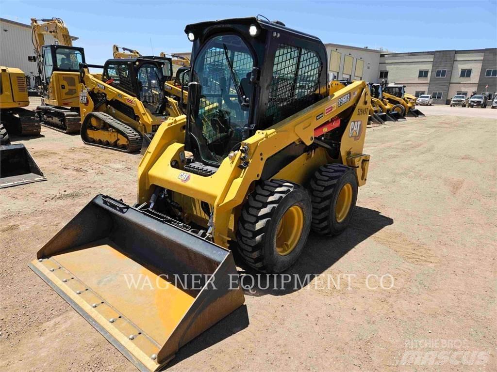 CAT 236D3  스키드로더