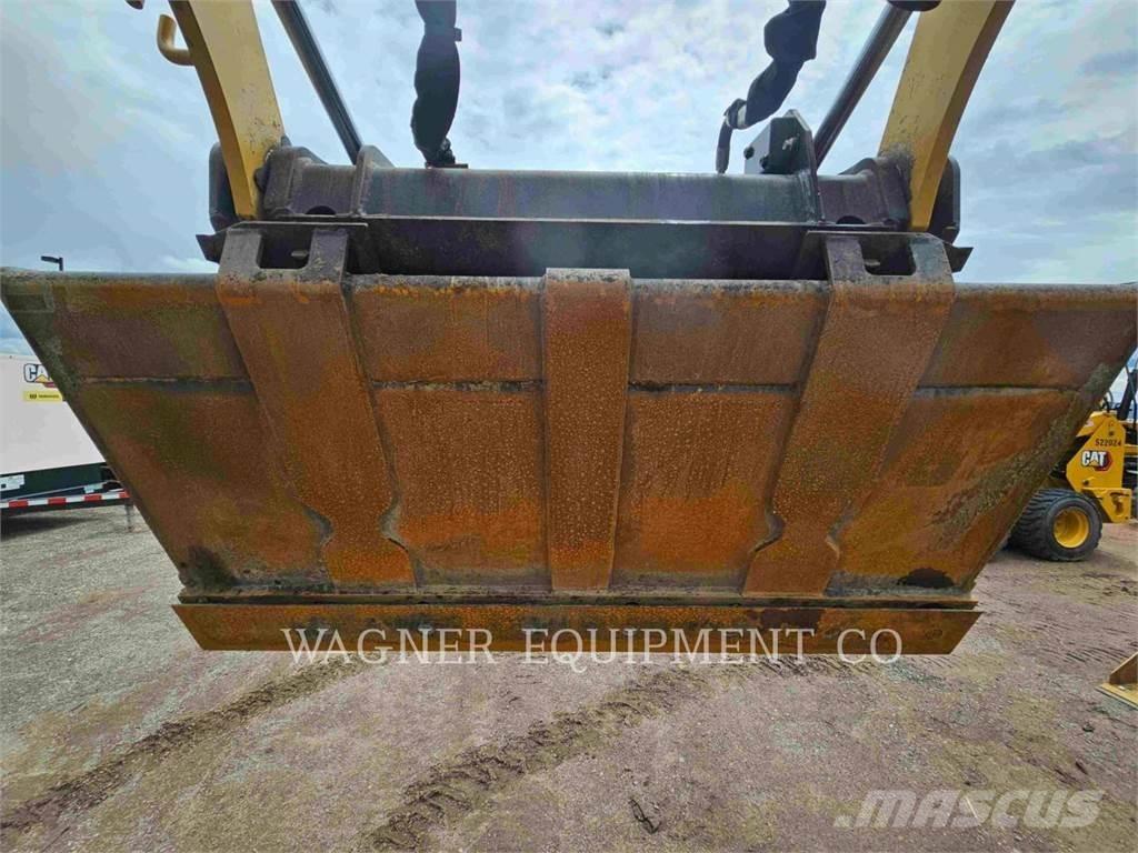 CAT 236D3  스키드로더