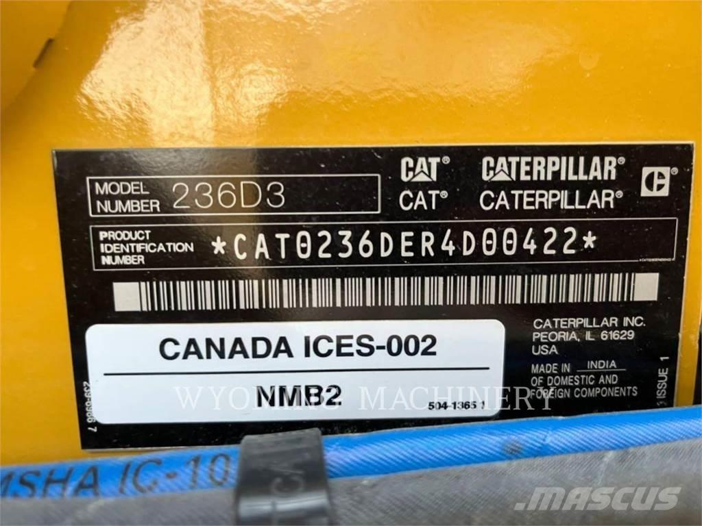 CAT 236D3  스키드로더
