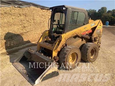 CAT 236D3 A2Q  스키드로더