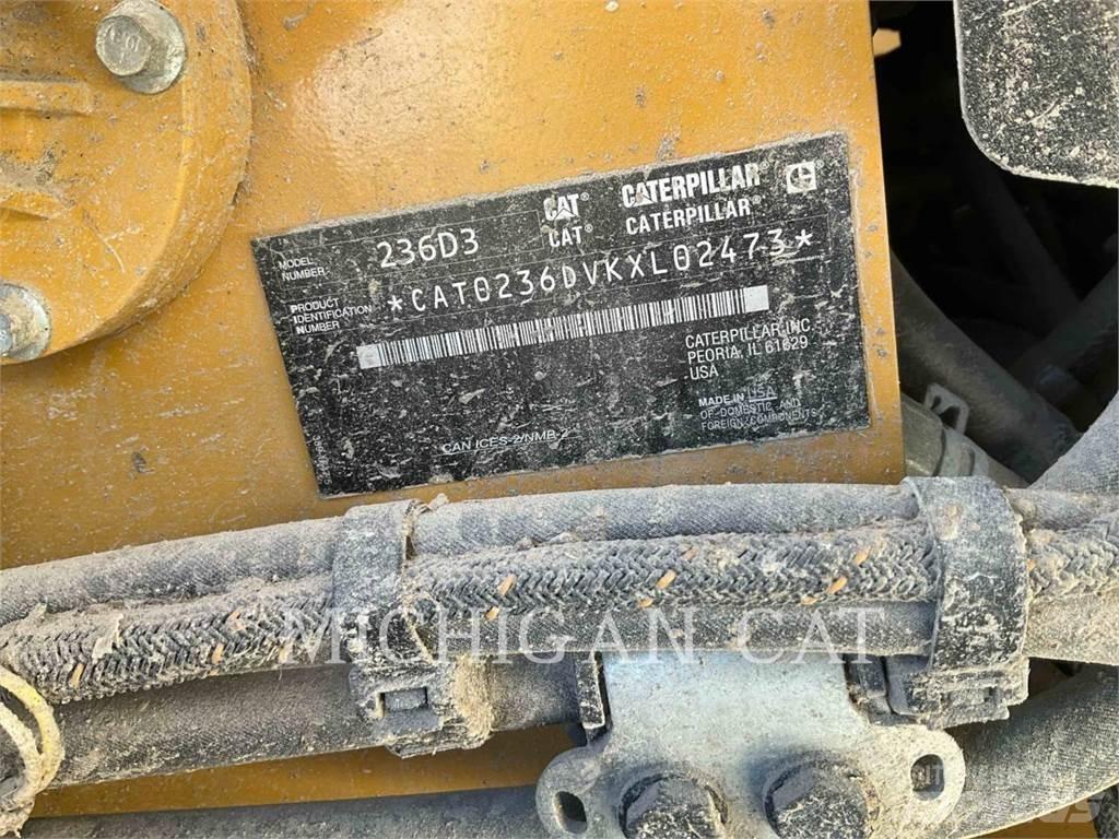 CAT 236D3 A2Q  스키드로더