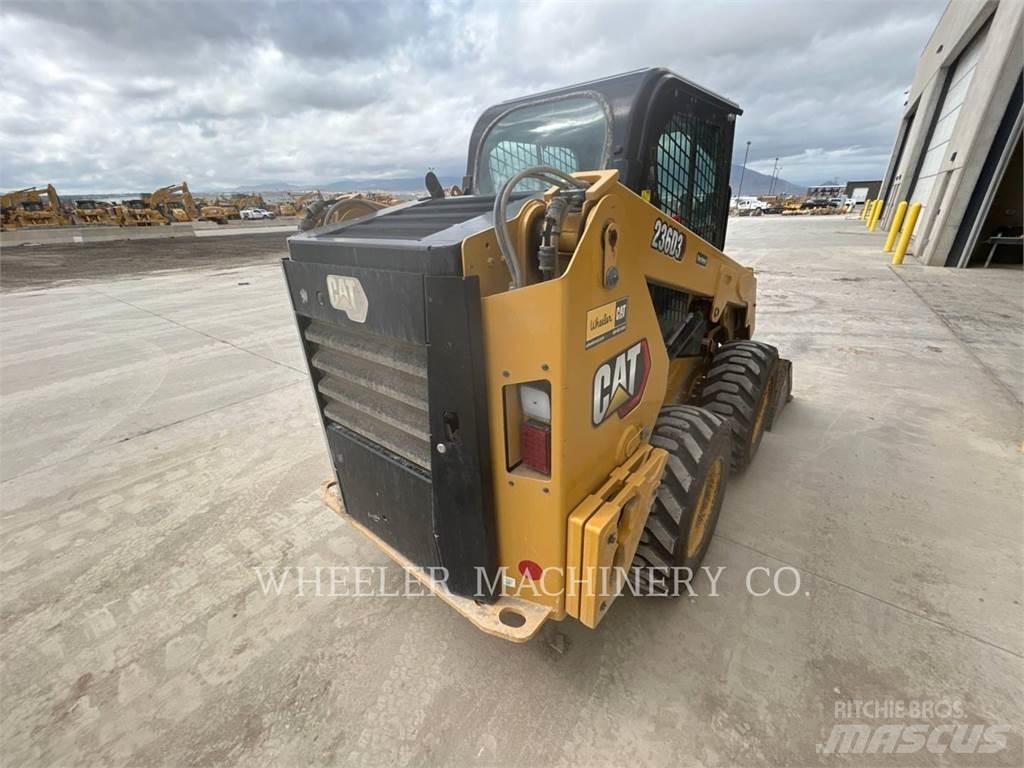 CAT 236D3 C3H2  스키드로더