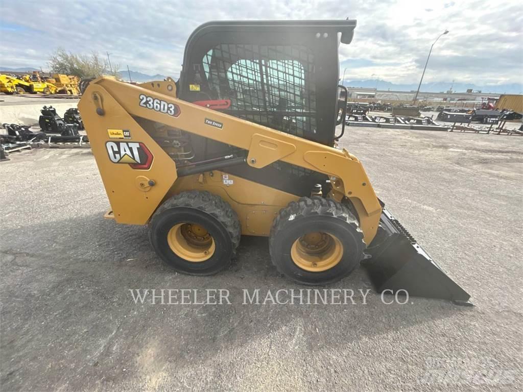 CAT 236D3 C3H2  스키드로더