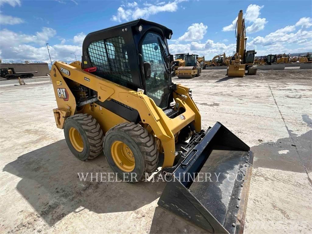 CAT 236D3 C3H2  스키드로더