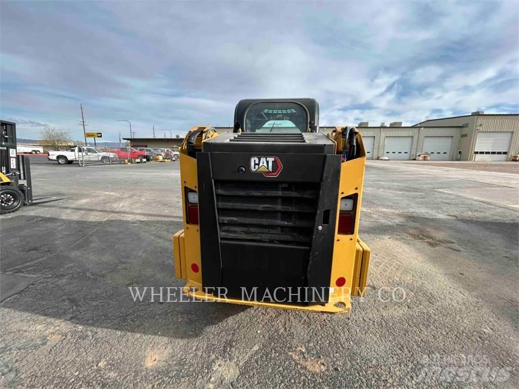 CAT 236D3 C3H2  스키드로더