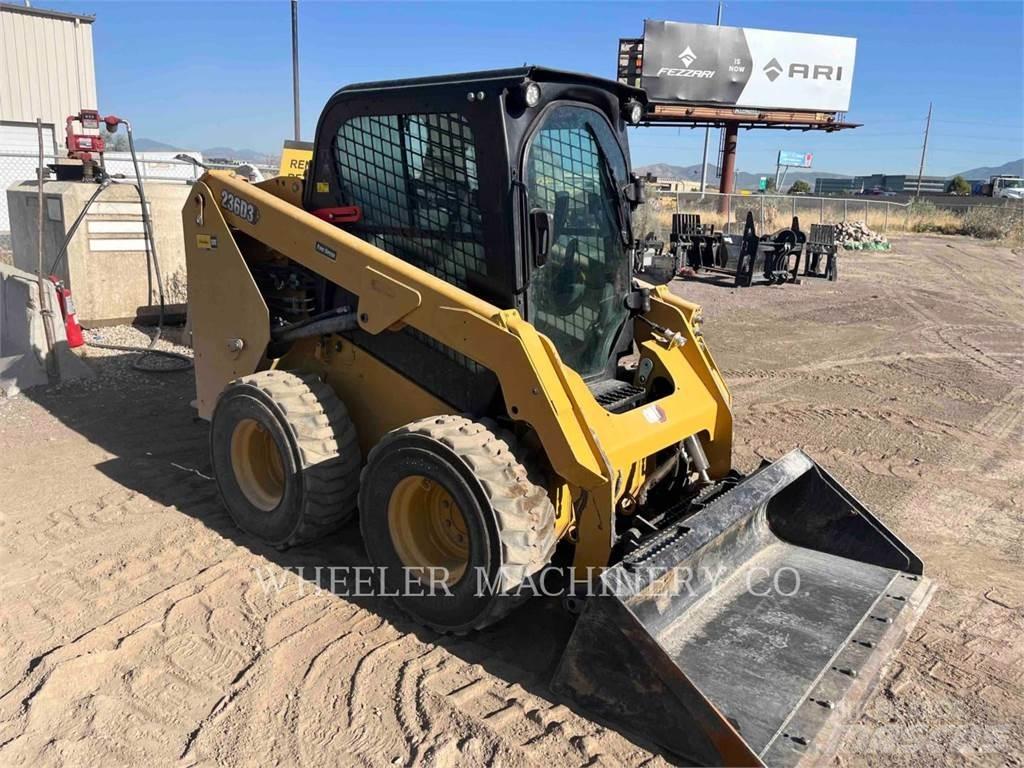 CAT 236D3 C3H2  스키드로더