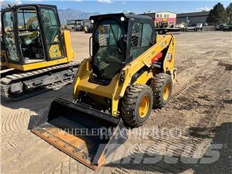 CAT 236D3 C3H2  스키드로더