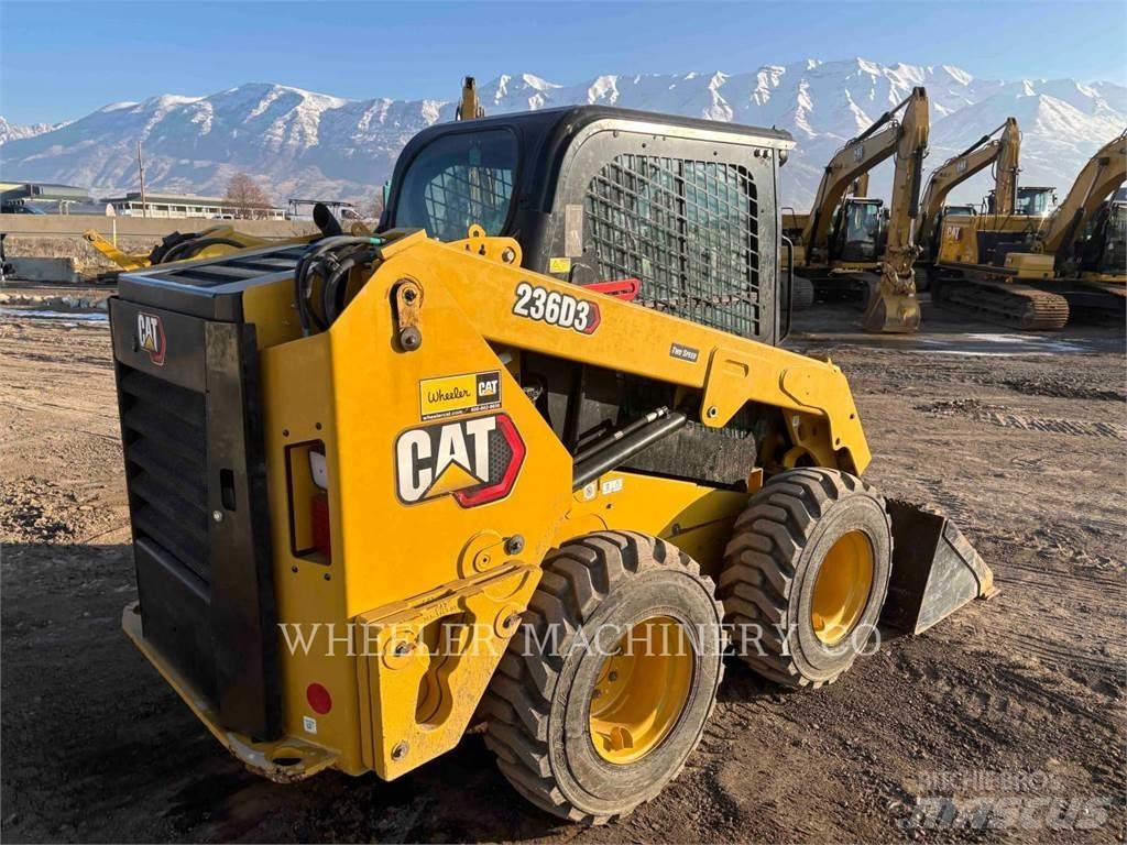 CAT 236D3 C3H2  스키드로더