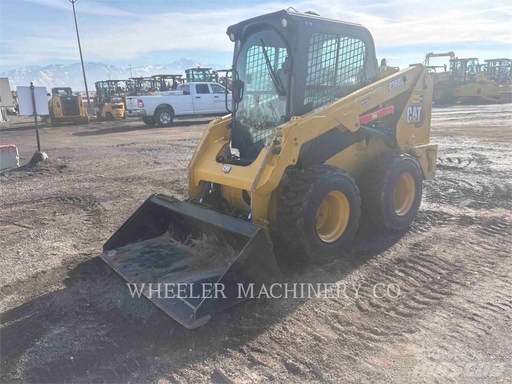 CAT 236D3 C3H2  스키드로더