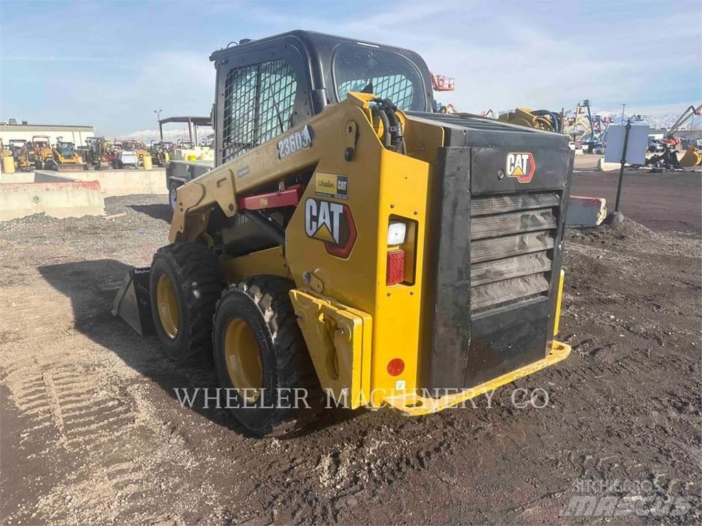 CAT 236D3 C3H2  스키드로더