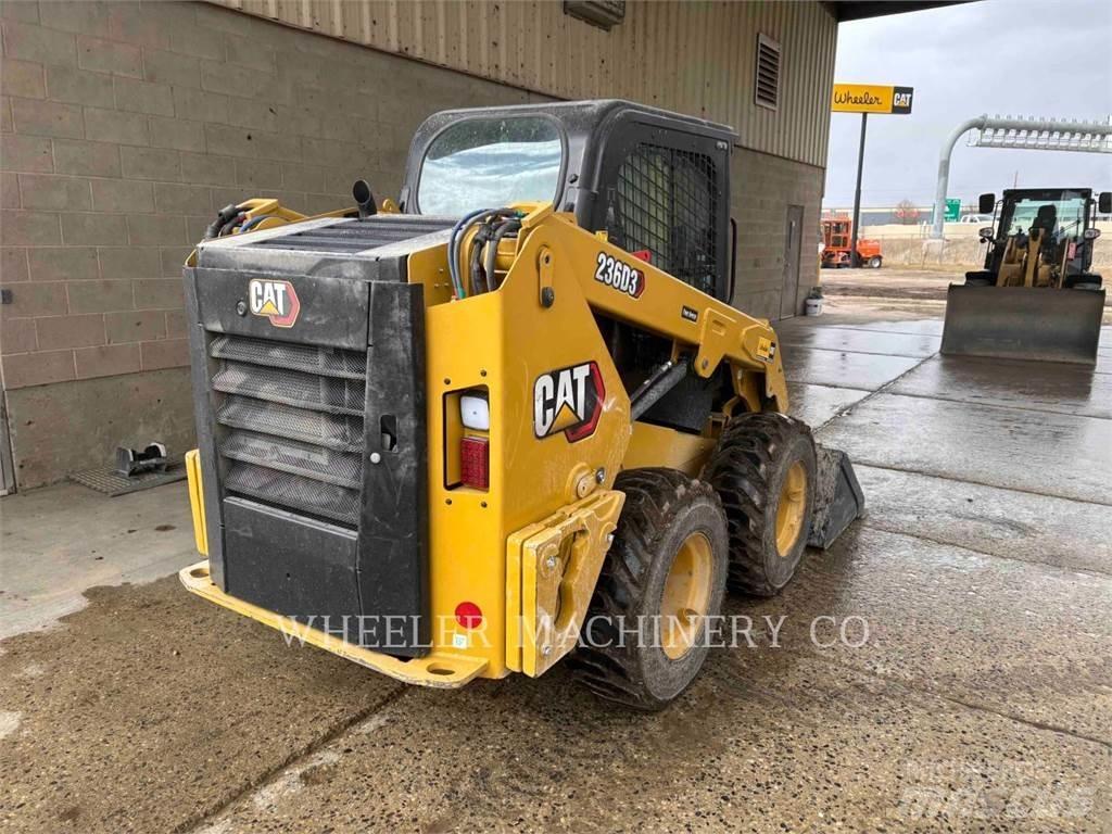 CAT 236D3 C3H2  스키드로더