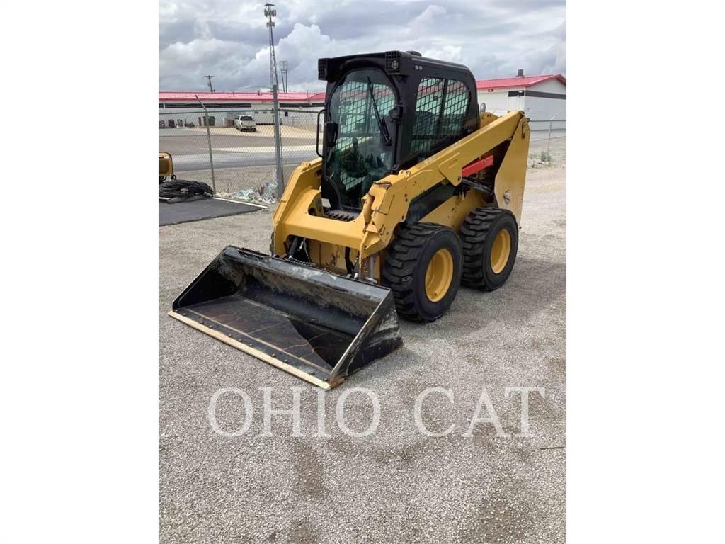 CAT 236D3 C3H2  스키드로더