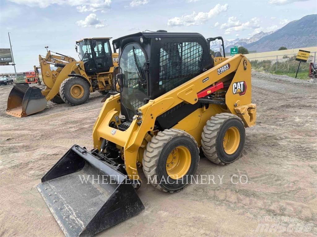 CAT 236D3 C3H2  스키드로더