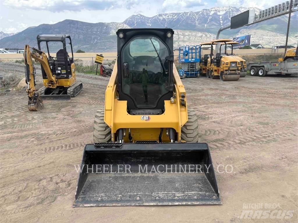 CAT 236D3 C3H2  스키드로더