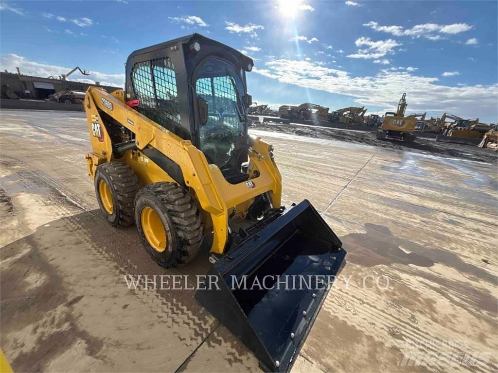 CAT 236D3 C3H2  스키드로더