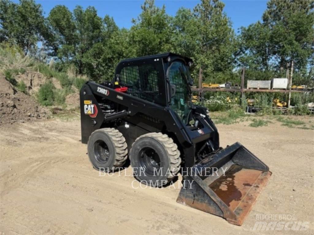 CAT 236D3 C3H2  스키드로더
