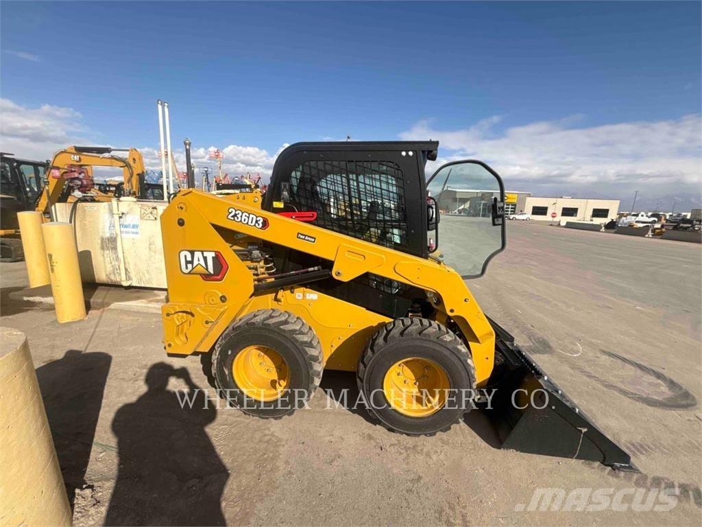 CAT 236D3 C3H2  스키드로더