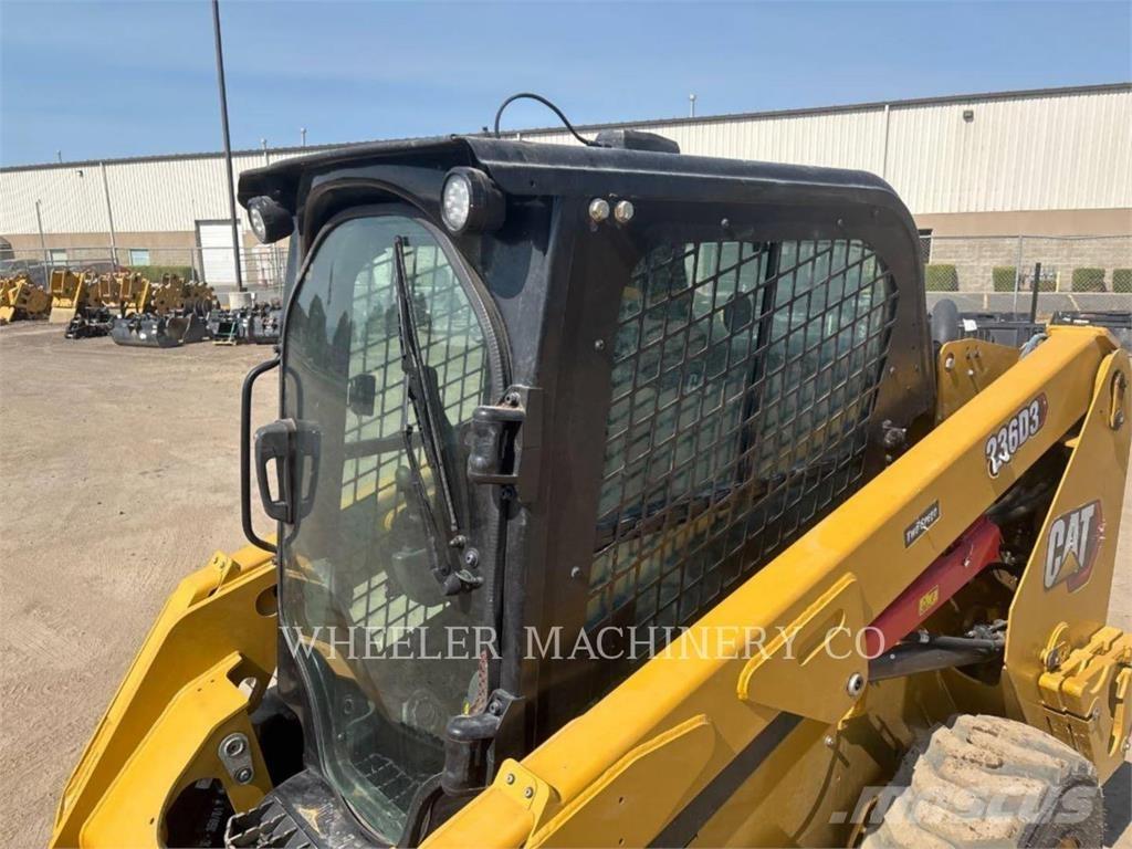 CAT 236D3 C3H2  스키드로더