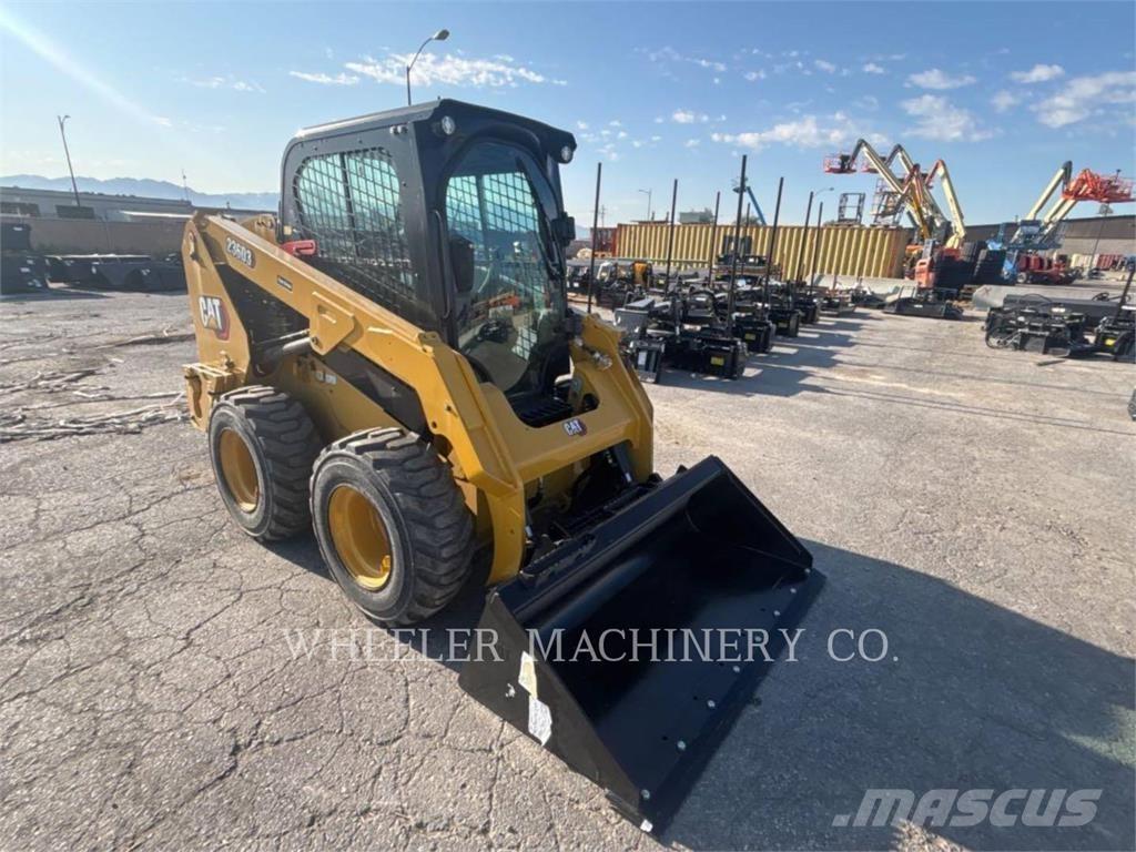 CAT 236D3 C3H2  스키드로더