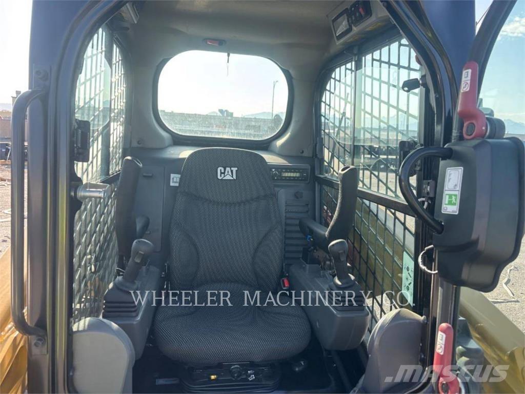 CAT 236D3 C3H2  스키드로더