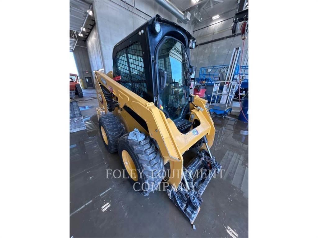 CAT 236D3STD2C  스키드로더