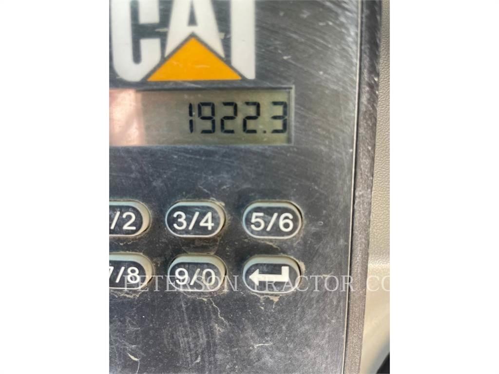 CAT 239D 궤도식 로우더