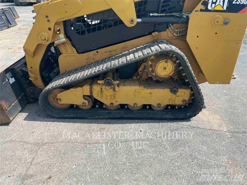 CAT 239D 궤도식 로우더