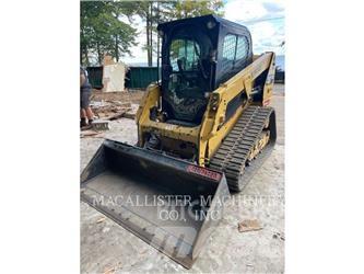CAT 239D 궤도식 로우더