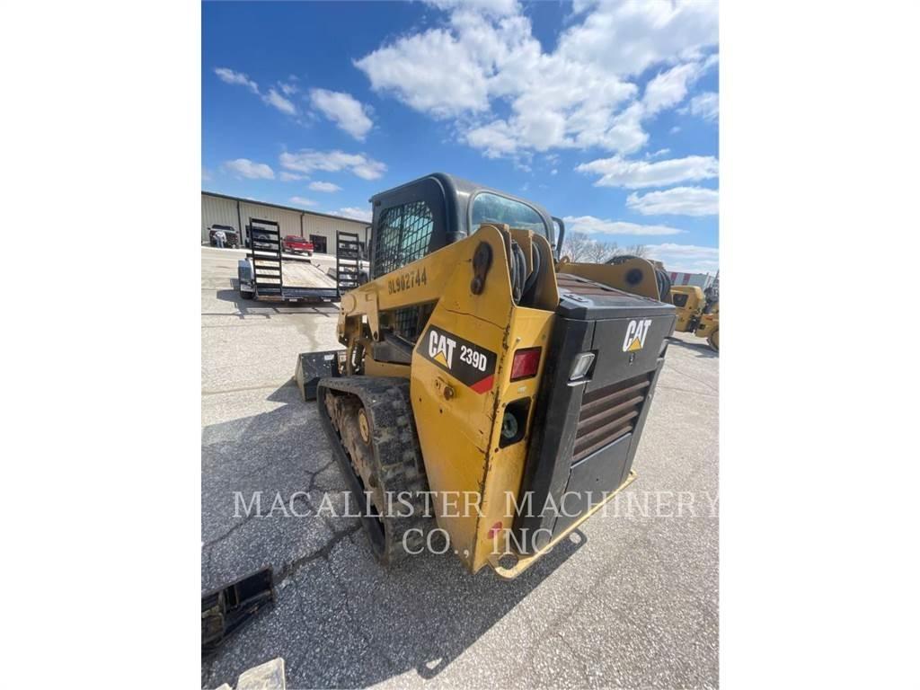 CAT 239D 궤도식 로우더