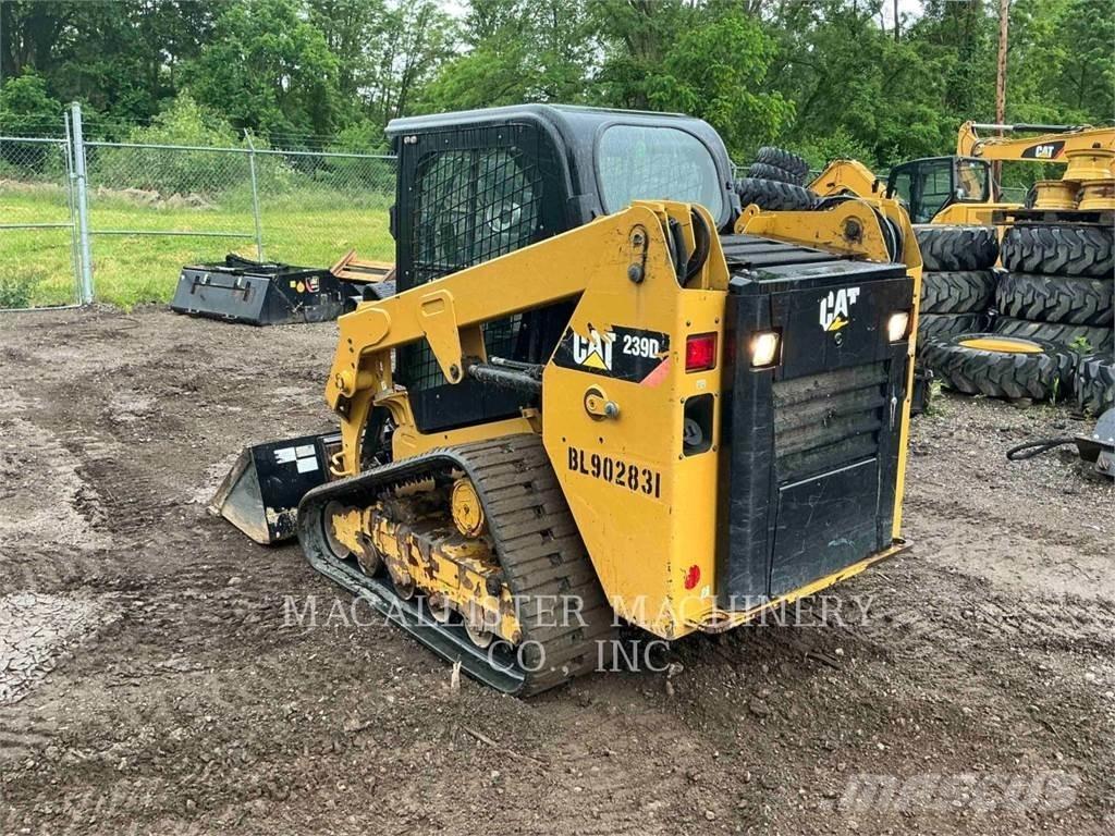 CAT 239D 궤도식 로우더