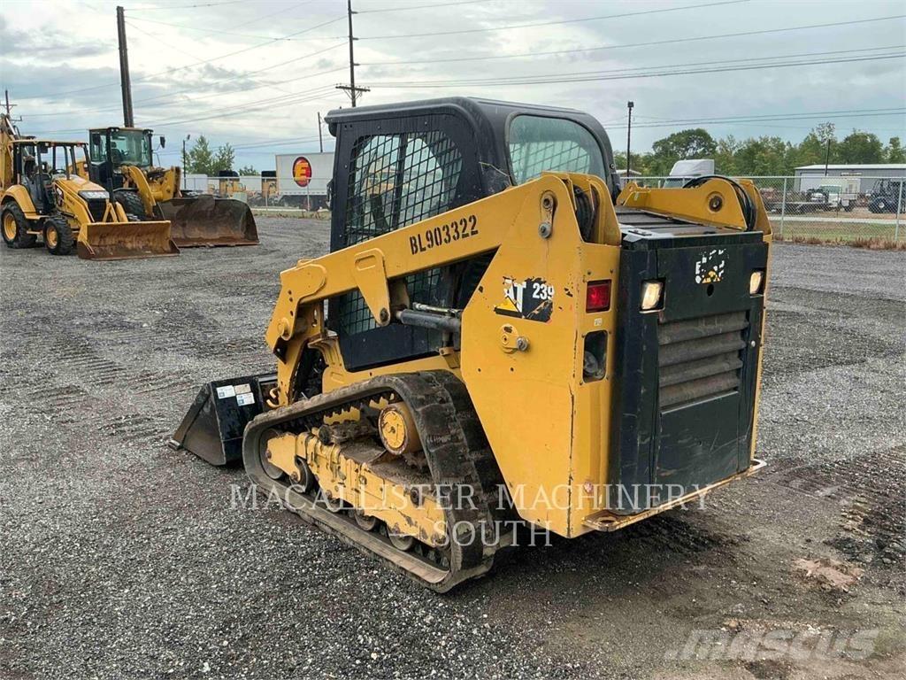 CAT 239D 궤도식 로우더