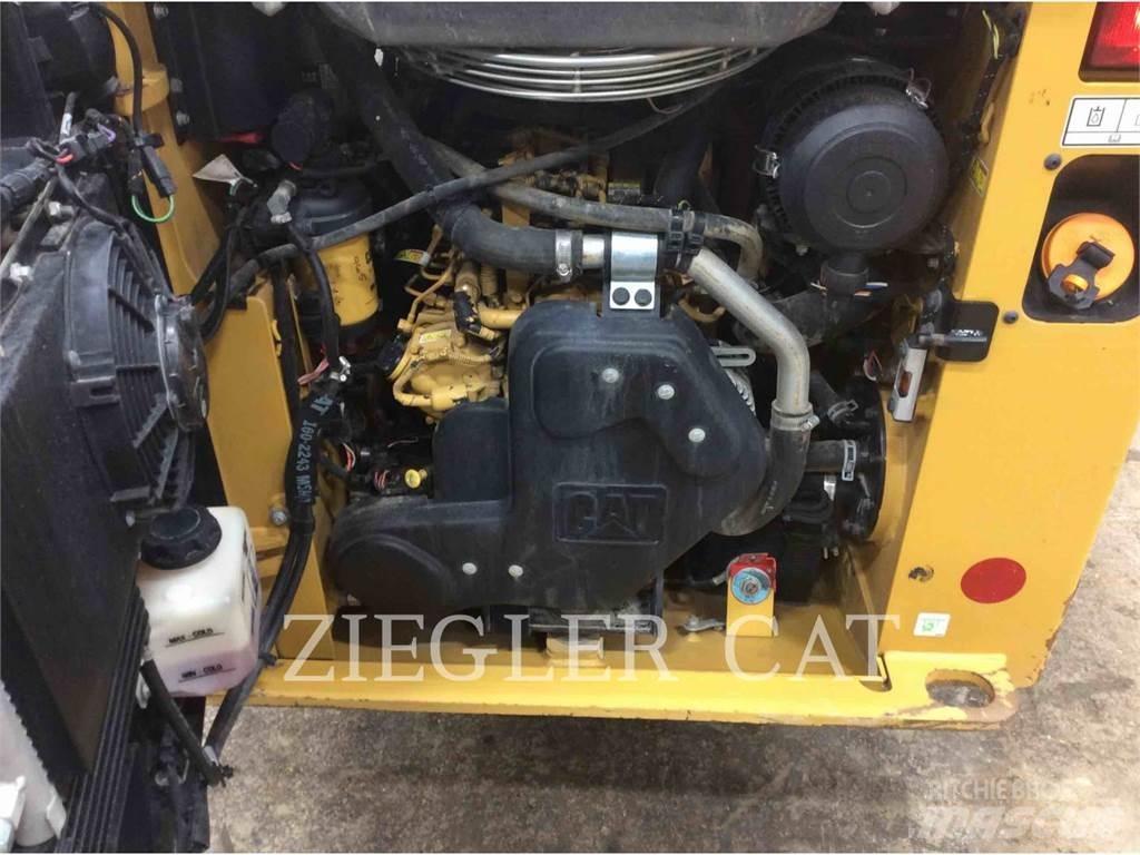 CAT 239D 궤도식 로우더