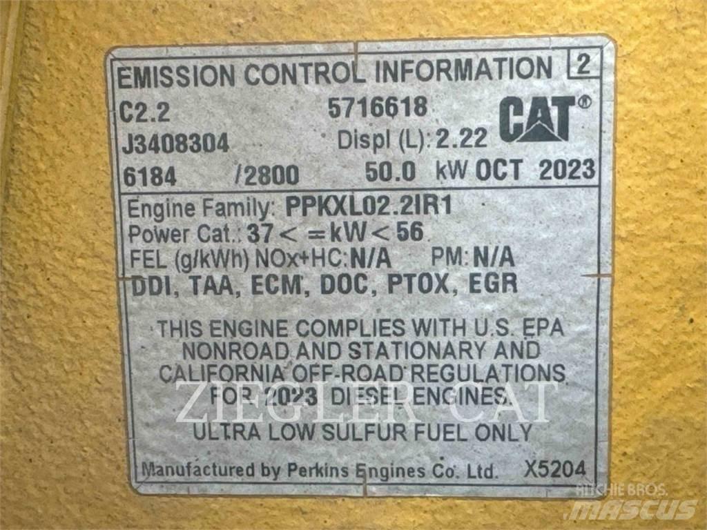 CAT 239D3 궤도식 로우더