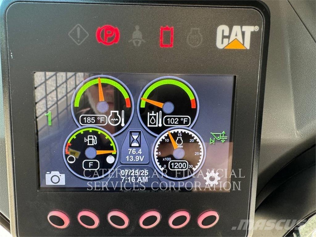 CAT 239D3 궤도식 로우더