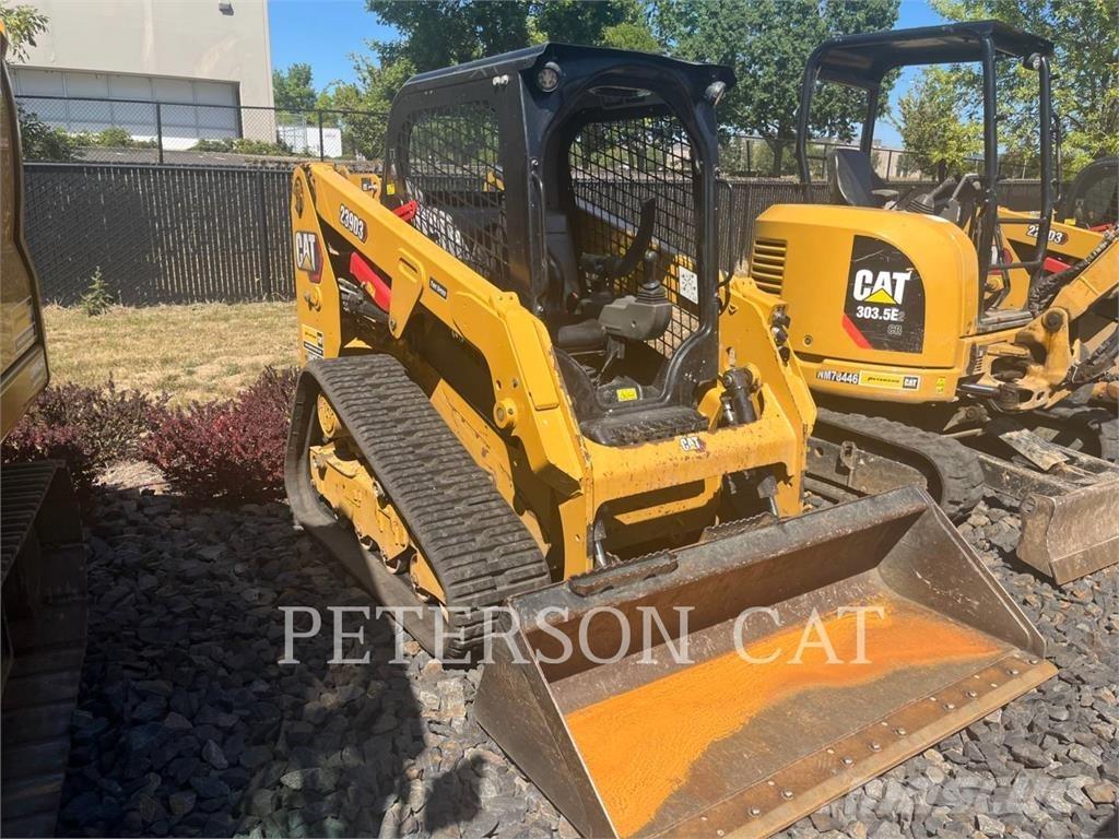CAT 239D3  스키드로더