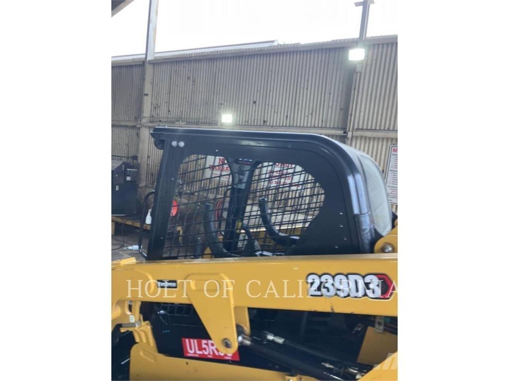CAT 239D3 궤도식 로우더