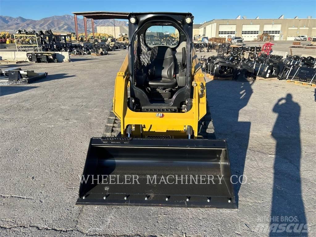 CAT 239D3 C1H2 궤도식 로우더
