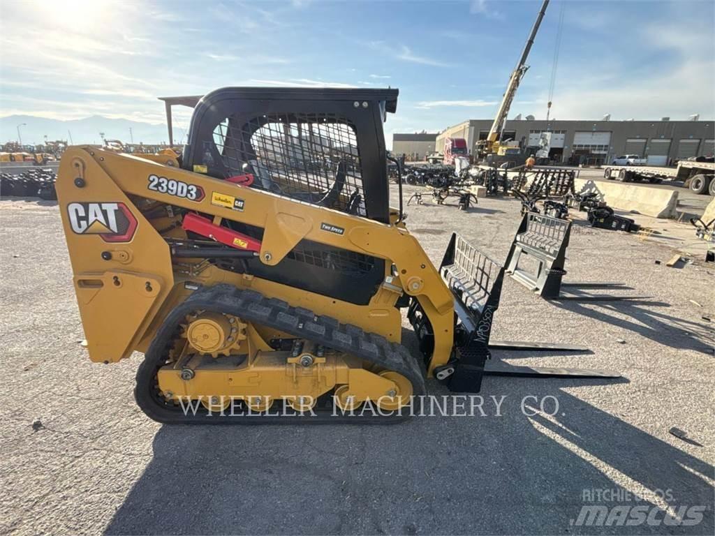 CAT 239D3 C1H2 궤도식 로우더