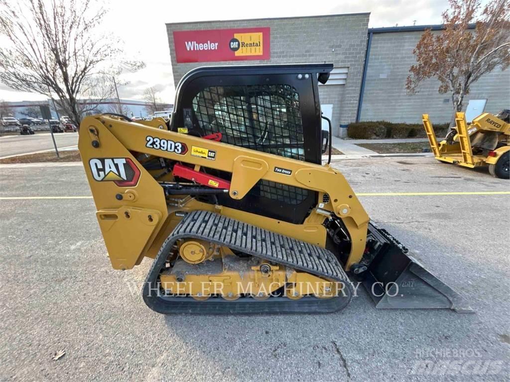 CAT 239D3 C1H2 궤도식 로우더