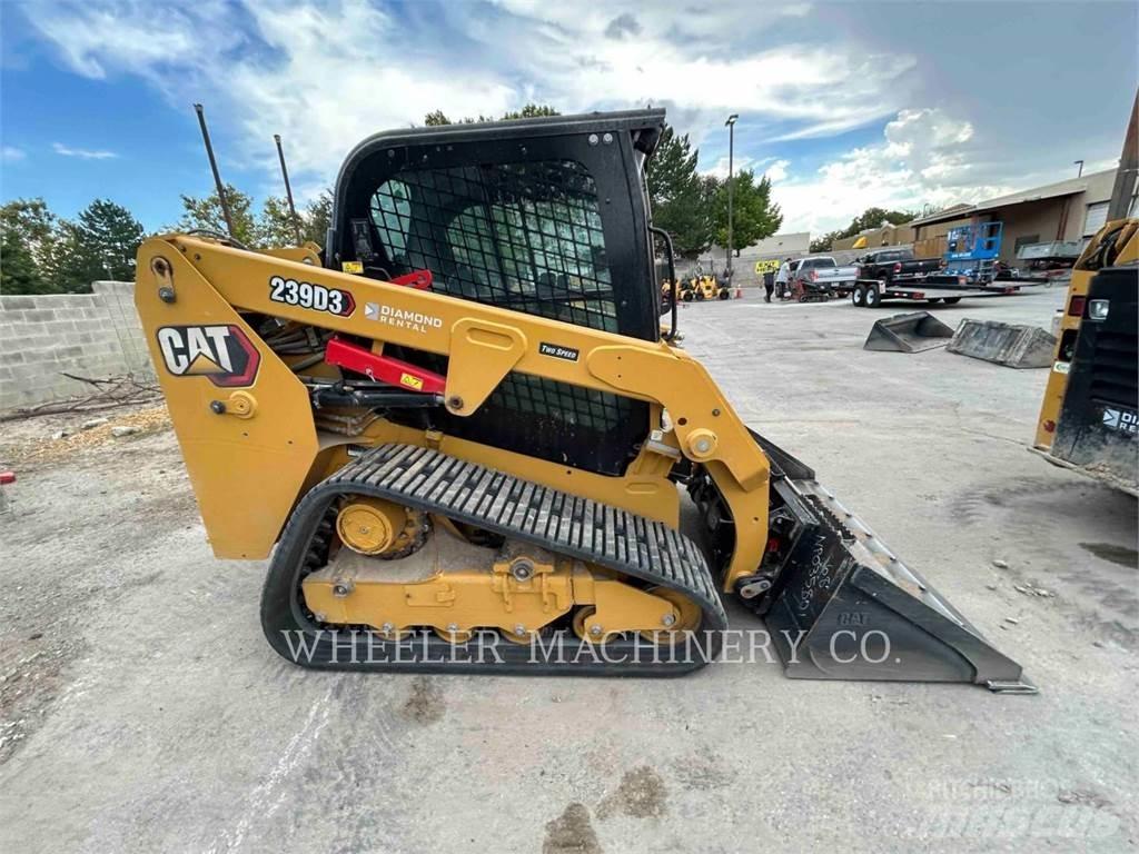 CAT 239D3 C3H2 궤도식 로우더