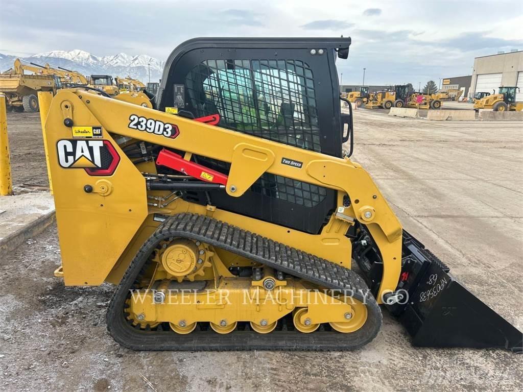 CAT 239D3 C3H2 궤도식 로우더