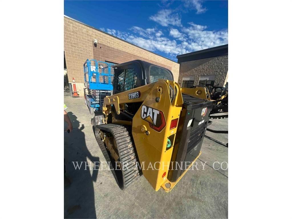 CAT 239D3 C3H2 궤도식 로우더