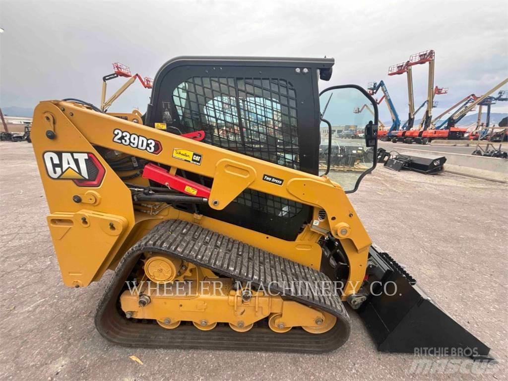 CAT 239D3 C3H2 궤도식 로우더