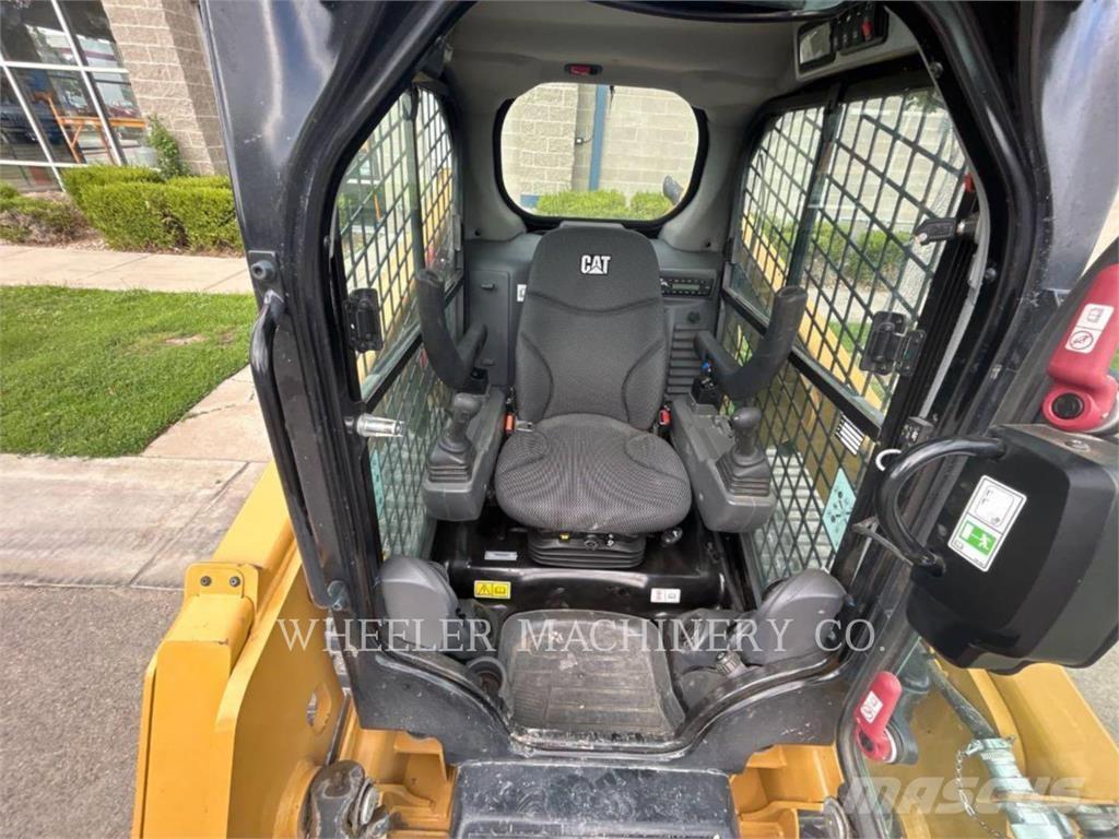 CAT 239D3 C3H2 궤도식 로우더